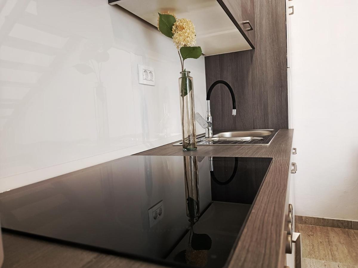Apartman Gallery Freya ซาดาร์ ภายนอก รูปภาพ