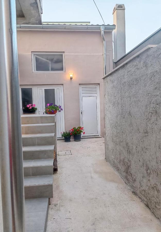 Apartman Gallery Freya ซาดาร์ ภายนอก รูปภาพ