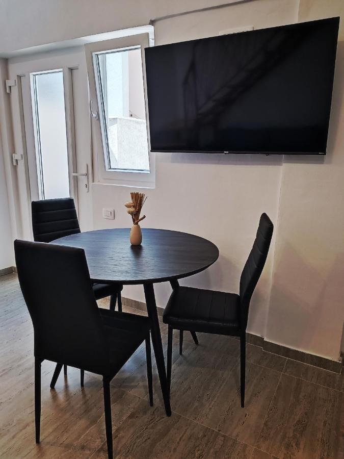 Apartman Gallery Freya ซาดาร์ ภายนอก รูปภาพ