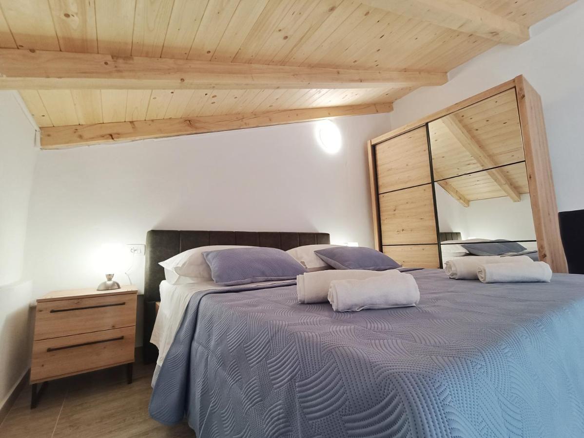 Apartman Gallery Freya ซาดาร์ ภายนอก รูปภาพ